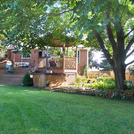 A Li'L Bit Of Eden Bed & Breakfast Niagara-on-the-Lake Екстериор снимка